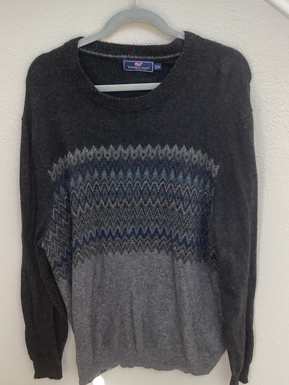 Vineyard Vines Men's Charcoal Crewneck Sweater with Blue and Green Pattern